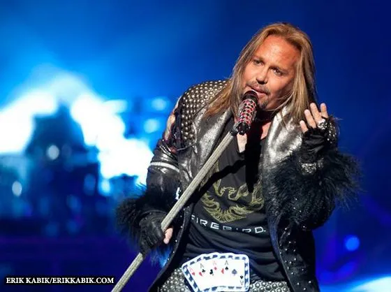 motleycrue vinceneil australia